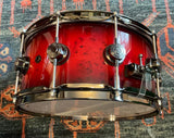 DW Collector’s Exotic 6.5 x 14 Snare Drum - Mapa Burl Red to Candy Black Burst