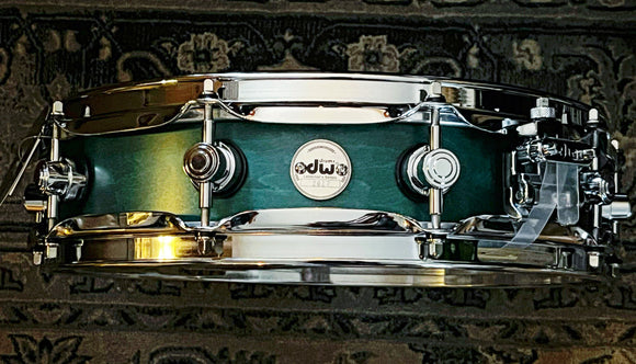DW Collector's Series teal stain Snare Drum - 3.14 x 14 inch - Chrome Hardware